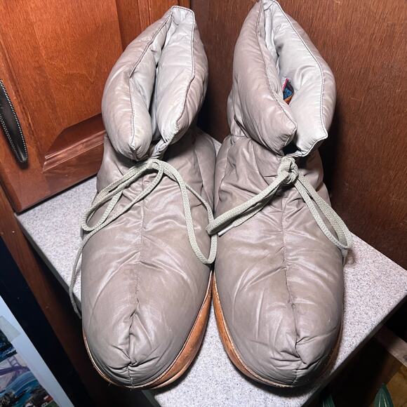 Vintage Eddie Bauer Down Booties XL 60s Sunrise Tag Goose Slippers Khaki Tan USA - Picture 6 of 8